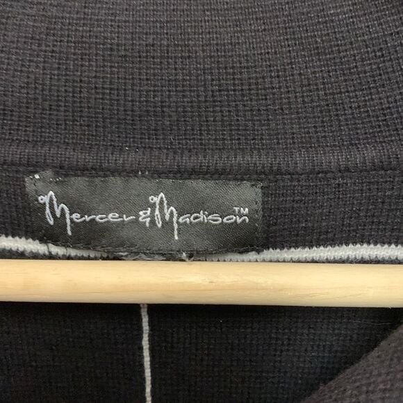 Mercer & Madison Black Ivory Windowpane Knit Sweater Lady Jacket Cardigan Size L - Picture 6 of 9